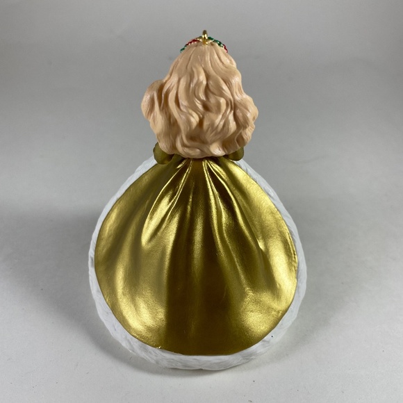 VINTAGE 1994 Hallmark Keepsake Christmas Ornament Holiday Barbie - Picture 4 of 4